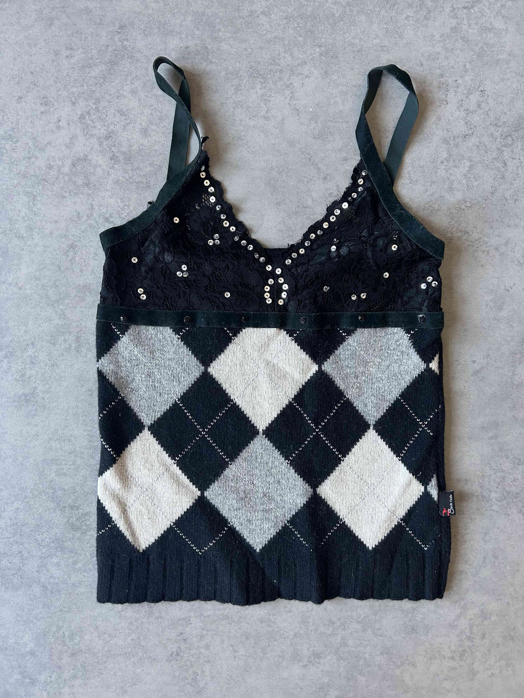 Diamond pattern top